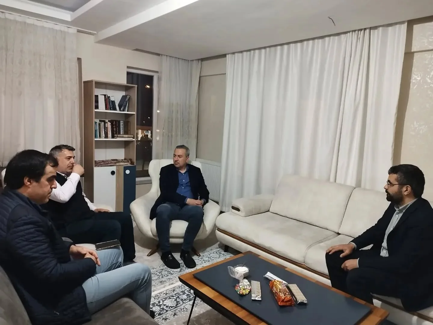 Uluslararası öğrenci evindeki görüşme ve ziyaretlerden kareler